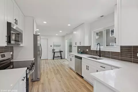 Kitchen - 20534 Arcadian Dr, Olympia Fields, IL 60461 photo 3 of 5