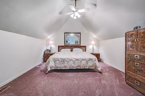 Bedroom - 107 Stirrup Ln, Burr Ridge, IL 60527 photo 1 of 3