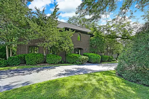 Exterior - 107 Stirrup Ln, Burr Ridge, IL 60527 photo 2 of 8