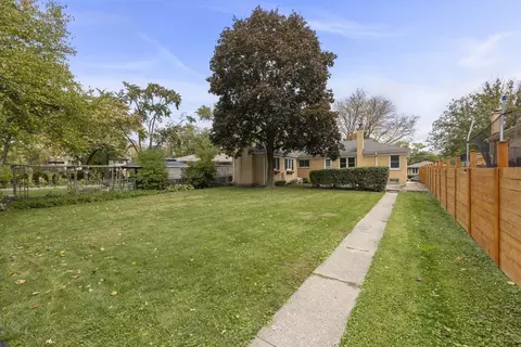 Exterior - 8950 Ewing Ave, Evanston, IL 60203 photo 6 of 6