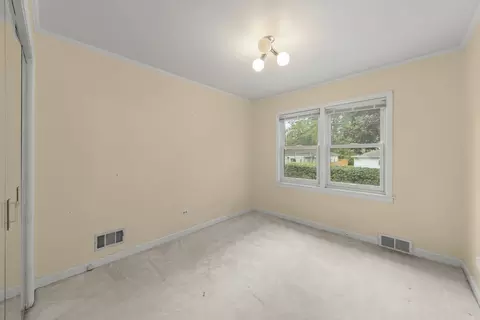 Bedroom - 8950 Ewing Ave, Evanston, IL 60203 photo 3 of 4
