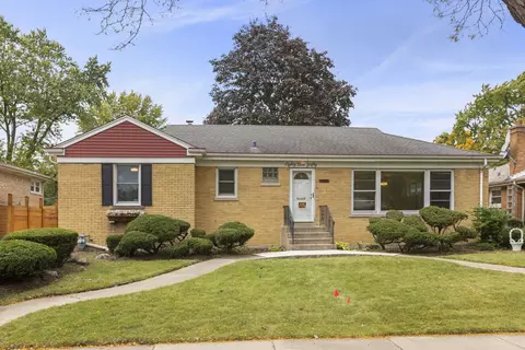 8950 Ewing Ave, Evanston, IL 60203