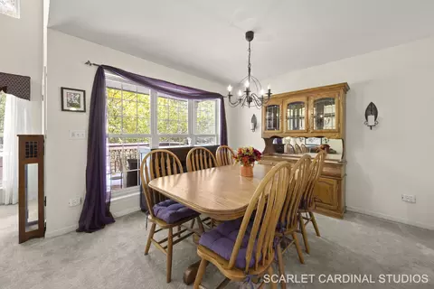 341 Cimarron Rd E, Lombard, IL 60148 photo 5