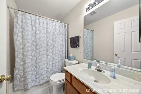 341 Cimarron Rd E, Lombard, IL 60148 photo 17
