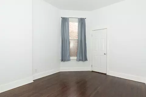 Bedroom - 618 E 50th Pl, Chicago, IL 60615 photo 5 of 6
