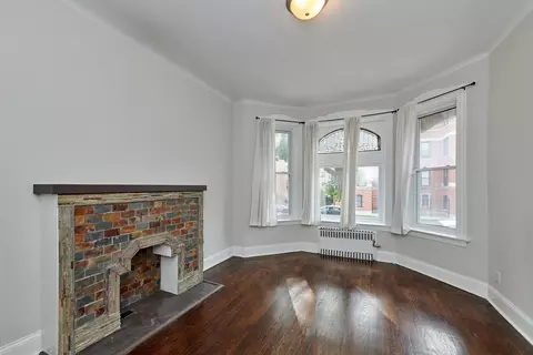 Living - 618 E 50th Pl, Chicago, IL 60615 photo 1 of 6