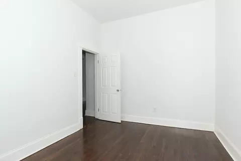 Bedroom - 618 E 50th Pl, Chicago, IL 60615 photo 6 of 6