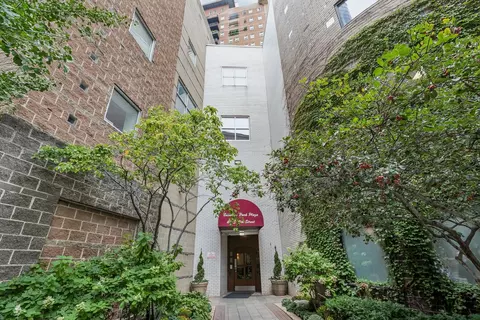 40 E 9th St #911, Chicago, IL 60605