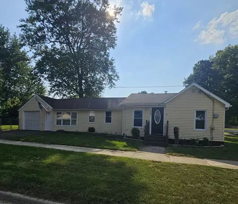 900 Charles St, Aurora, IL 60506