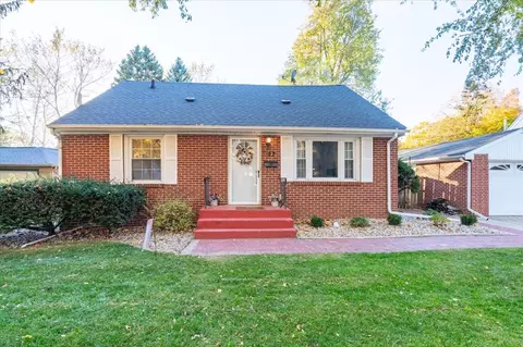 27 University Ct, Normal, IL 61761