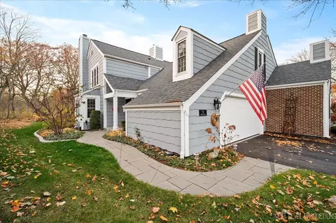 92 Whittington Crse, Saint Charles, IL 60174