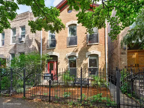 1830 W Huron St #2, Chicago, IL 60622