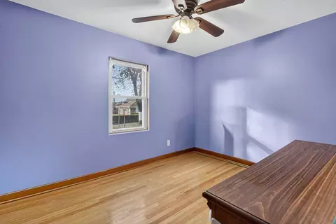 Bedroom - 7346 W 57th Pl, Summit, IL 60501 photo 2 of 4