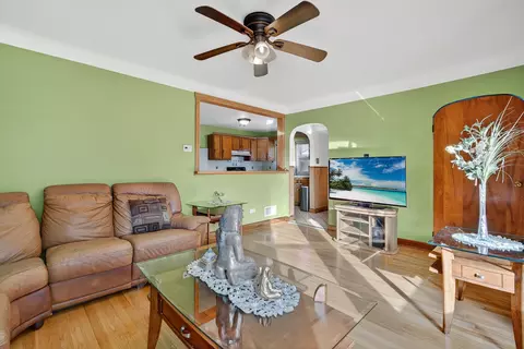 Living - 7346 W 57th Pl, Summit, IL 60501 photo 2 of 2