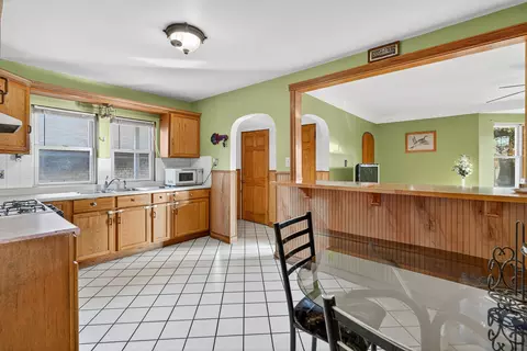 Kitchen - 7346 W 57th Pl, Summit, IL 60501 photo 3 of 4