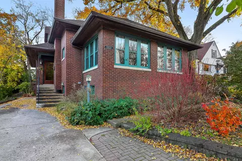 1323 Maple Ave, Downers Grove, IL 60515