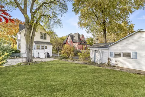 Exterior - 4005 Deyo Ave, Brookfield, IL 60513 photo 7 of 11