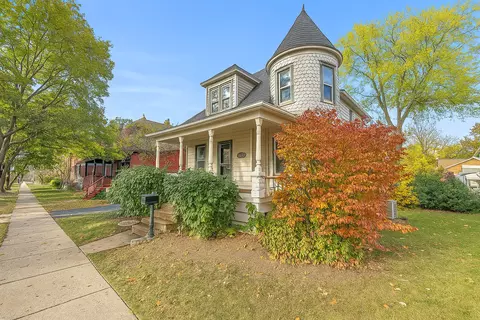 4005 Deyo Ave, Brookfield, IL 60513