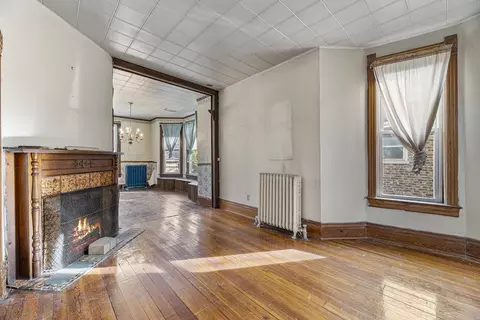 Living - 4005 Deyo Ave, Brookfield, IL 60513 photo 1 of 4