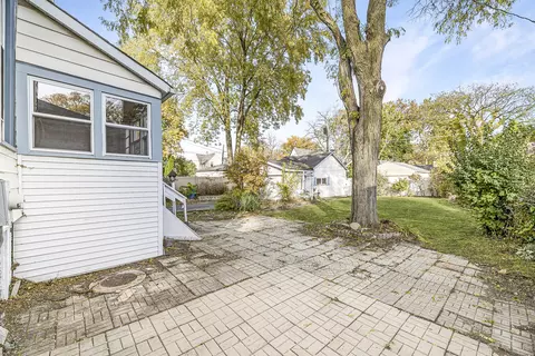Exterior - 4005 Deyo Ave, Brookfield, IL 60513 photo 8 of 11