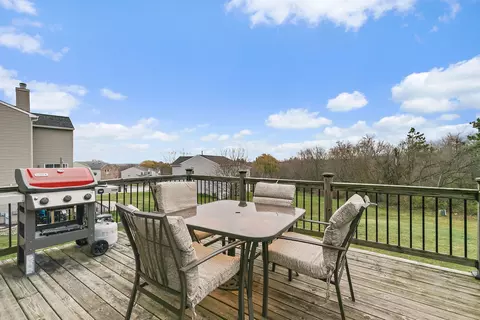 Exterior - 489 Spring Dr, Marengo, IL 60152 photo 3 of 6