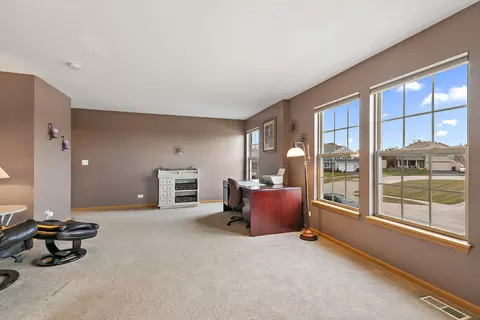 Living - 489 Spring Dr, Marengo, IL 60152 photo 4 of 4
