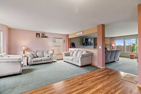 Living - 489 Spring Dr, Marengo, IL 60152 photo 2 of 4