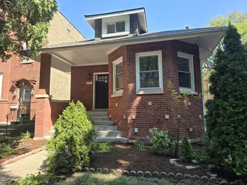 5423 N Sawyer Ave, Chicago, IL 60625