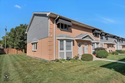 2550 W 112th St #15-O, Chicago, IL 60655