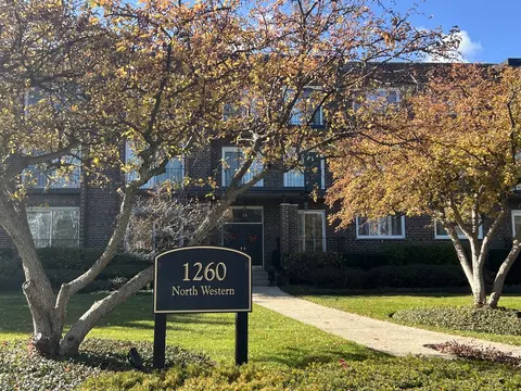 1260 N Western Ave #305, Lake Forest, IL 60045