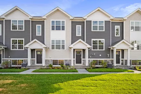 887 Briar Glen Ct, Hampshire, IL 60140