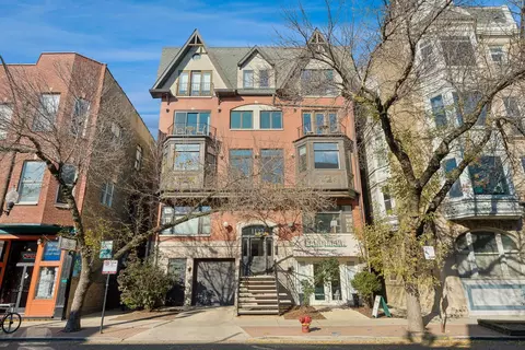 1122 W Armitage Ave #302, Chicago, IL 60614