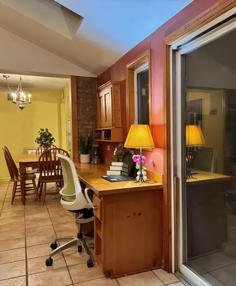 Other - 911 E Villa Dr, Des Plaines, IL 60016 photo 9 of 14