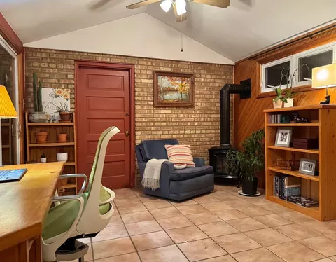 Other - 911 E Villa Dr, Des Plaines, IL 60016 photo 5 of 14