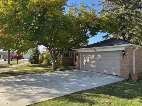 Other - 911 E Villa Dr, Des Plaines, IL 60016 photo 14 of 14