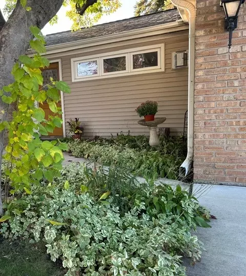Other - 911 E Villa Dr, Des Plaines, IL 60016 photo 13 of 14