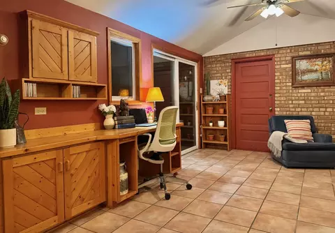 Other - 911 E Villa Dr, Des Plaines, IL 60016 photo 3 of 14