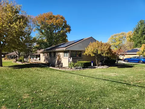 1801 Avenue E, Sterling, IL 61081 photo 3