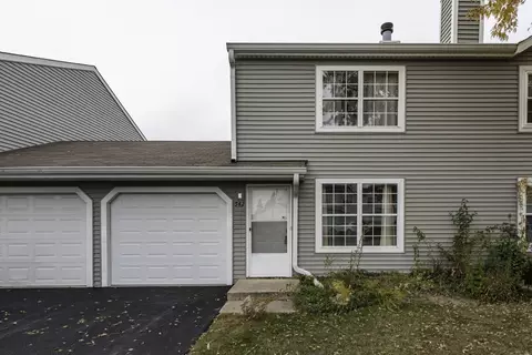 542 Normandie Ln, Round Lake Beach, IL 60073