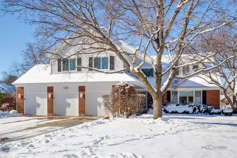 2888 Whispering Oaks Ct, Buffalo Grove, IL 60089