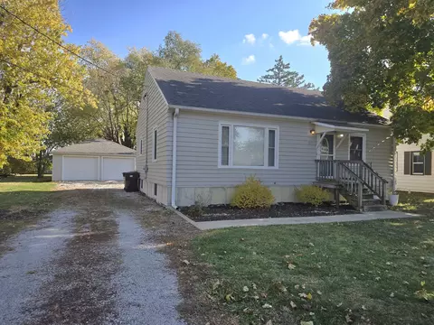 255 S Fourth St, Clifton, IL 60927