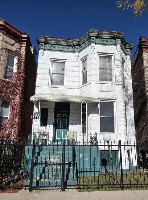 3902 W Fillmore St, Chicago, IL 60624