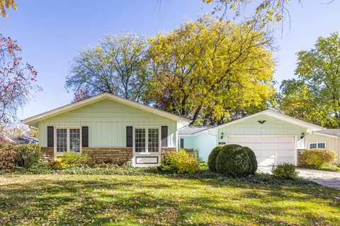 Undisclosed, Downers Grove, IL 60516