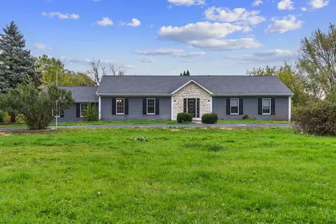 36 W340 Huntley Rd, Dundee, IL 60118