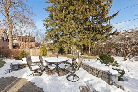 Exterior - 173 Cornell Ave, Des Plaines, IL 60016 photo 4 of 5