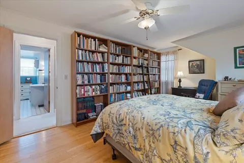 Bedroom - 173 Cornell Ave, Des Plaines, IL 60016 photo 3 of 5