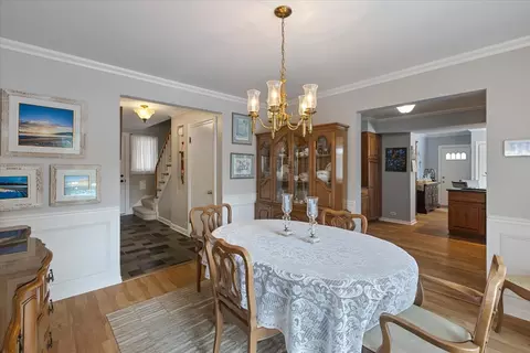 Dining - 173 Cornell Ave, Des Plaines, IL 60016 photo 1 of 3