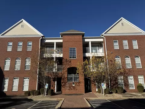 1905 N Lincoln Ave #319, Urbana, IL 61801