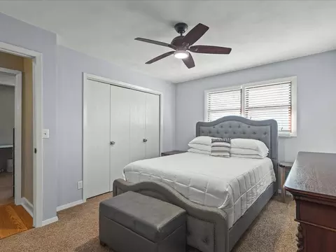 Bedroom - 1919 Tomahawk Ct, Freeport, IL 61032 photo 2 of 8