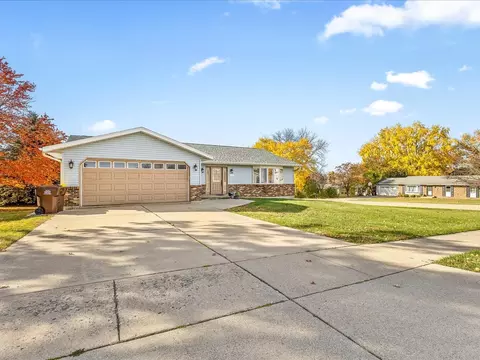 Other - 1919 Tomahawk Ct, Freeport, IL 61032 photo 1 of 9